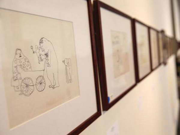 Đấu giá bút tích của ca sỹ John Lennon thu gần 3 triệu USD ảnh 5