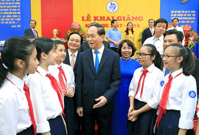 Chủ tịch nước Trần Đại Quang dự khai giảng tại THCS Trưng Vương ảnh 2