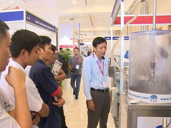 Khai mạc Triển lãm công nghiệp và sản xuất Việt Nam 2017 ảnh 1