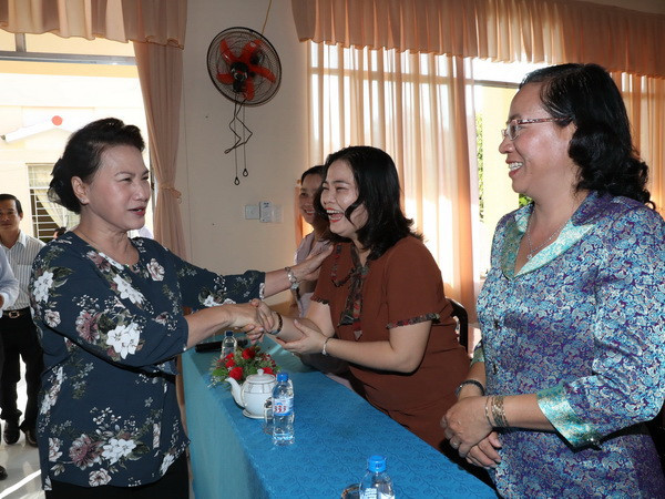 Chủ tịch Quốc hội Nguyễn Thị Kim Ngân tiếp xúc cử tri tại Cần Thơ ảnh 1