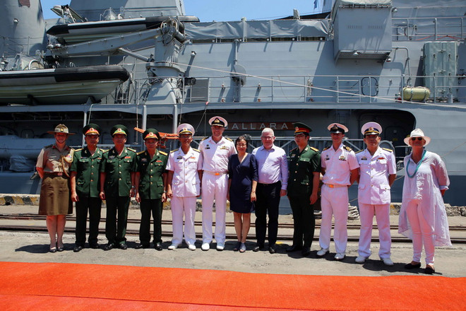 Tàu chiến Hải quân Australia HMAS Ballarat cập Cảng Tiên Sa ảnh 2