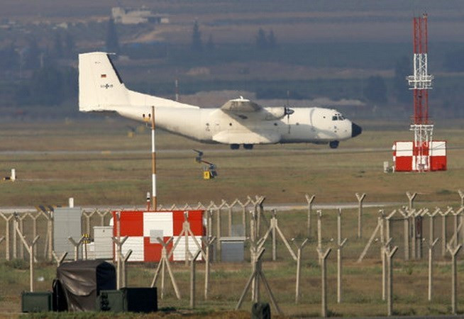 Phái đoàn nghị sỹ Đức thăm các binh sĩ đồn trú tại Thổ Nhĩ Kỳ ảnh 1