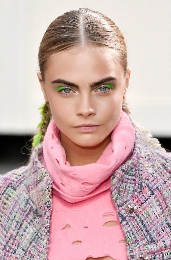 Điểm lại những kiểu trang điểm ấn tượng nhất trên sàn diễn Chanel ảnh 8