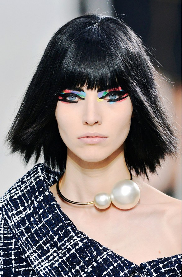 Điểm lại những kiểu trang điểm ấn tượng nhất trên sàn diễn Chanel ảnh 9