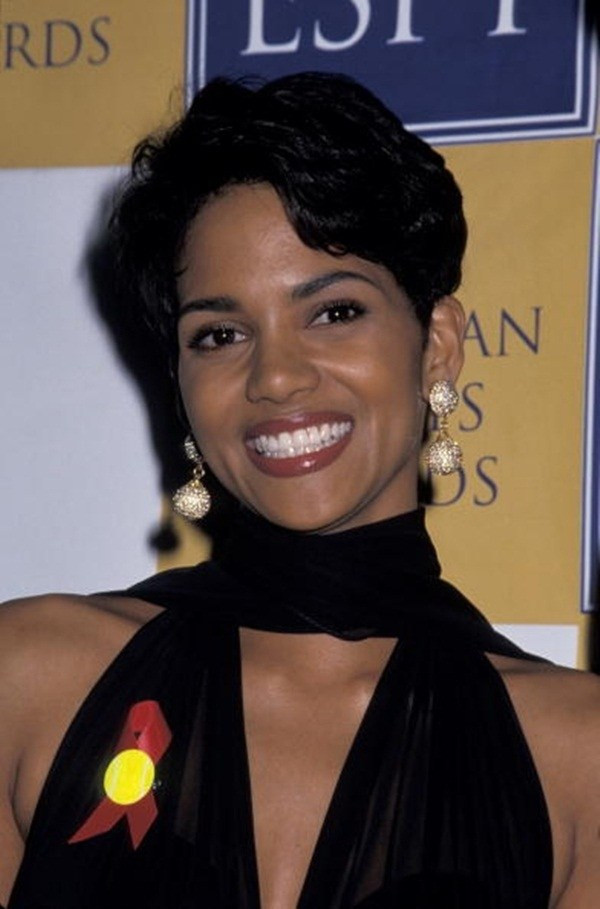 Những kiểu dáng lông mày "hot" nhất trong gần 100 năm qua ảnh 13