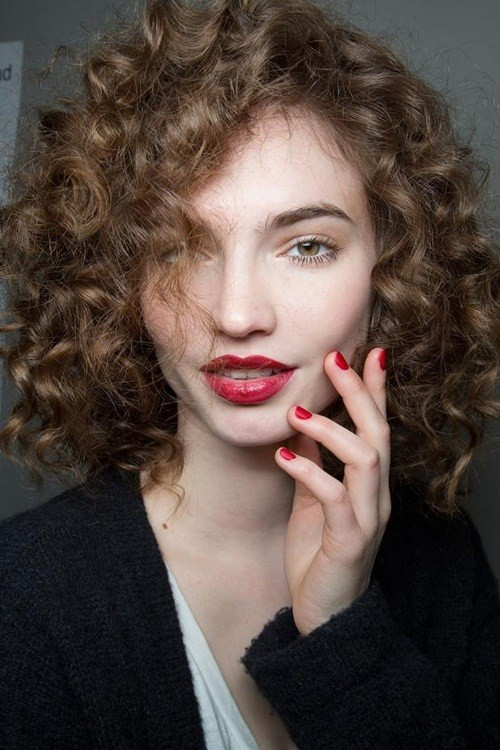 Trở thành “quý cô Milan” với 8 kiểu tóc trẻ trung và đầy nữ tính ảnh 3