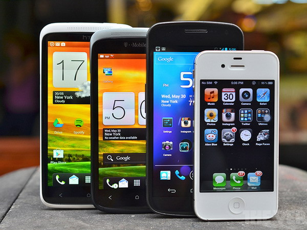 Mọi hãng smartphone đều lỗ, trừ... Apple và Samsung ảnh 1