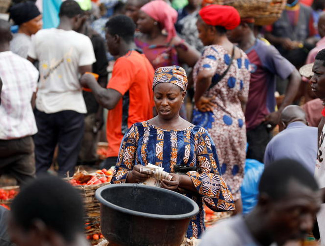 Tây Phi đối mặt với “quả bom” lạm phát, khủng hoảng và bạo loạn ảnh 1