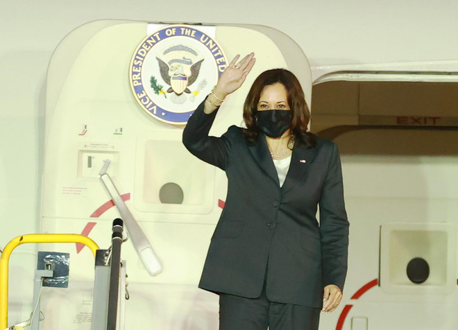 Phó Tổng thống Hoa Kỳ Kamala Harris bắt đầu chuyến thăm Việt Nam ảnh 1