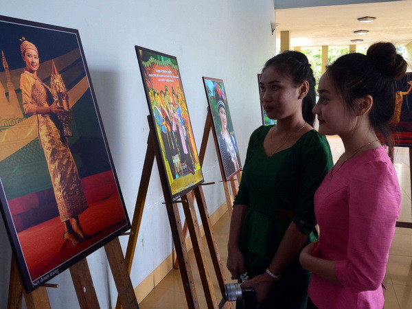 Nâng cao hiểu biết về quan hệ đoàn kết đặc biệt Việt-Lào ảnh 1