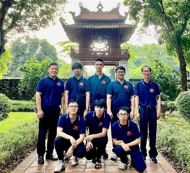 6 học sinh Việt Nam đều giành huy chương Olympic Toán học quốc tế 2023 ảnh 1