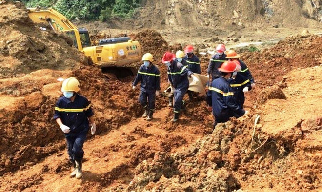 Vụ sạt núi ở tỉnh Hòa Bình: Còn 5 thi thể vẫn chưa được tìm thấy ảnh 2