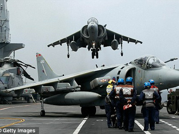 Anh công bố kế hoạch chi tiêu quốc phòng trị giá 272 tỷ USD ảnh 1