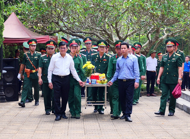 Truy điệu và an táng hài cốt liệt sỹ tại nghĩa trang liệt sỹ Vị Xuyên ảnh 1