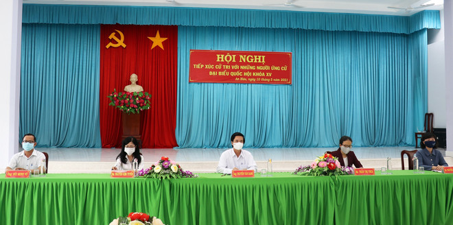 Các ứng cử viên đại biểu Quốc hội và đại biểu HĐND tiếp xúc cử tri ảnh 3