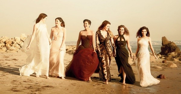 Những cô gái khiến giới truyền thông lúc nào cũng sôi sục ảnh 9