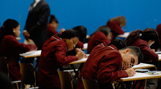 Chuyện hy hữu: Cha lôi con gái ra tòa để đòi tiền học phí ảnh 1