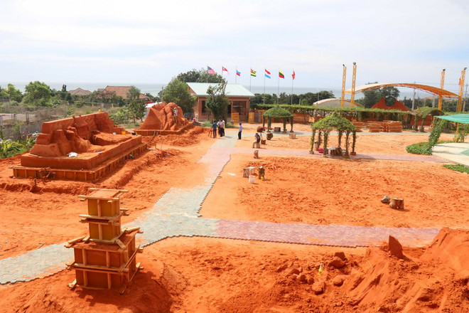 Độc đáo công viên tượng cát đầu tiên ở Việt Nam ảnh 2
