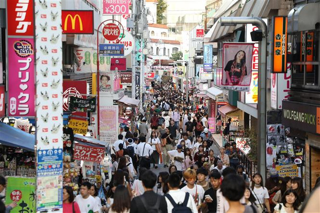 Đường phố Tokyo, Nhật Bản, ngày 25/6/2019. (Ảnh: AFP/ TTXVN) Dân số Nhật Bản giảm ở mức kỷ lục trong năm 2019 ảnh 1