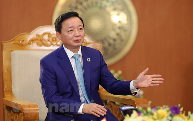 Bộ trưởng Tài nguyên và Môi trường Trần Hồng Hà. (Ảnh: Hùng Võ/Vietnam+) Hoàn thiện hệ thống pháp luật về đất đai: Nhìn rõ bất cập để sửa đổi ảnh 2