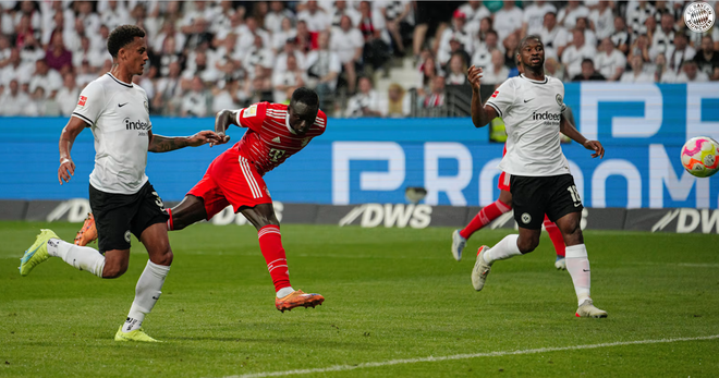 Bayern ‘hủy diệt’ Eintracht Frankfurt trong ngày ra quân Bundesliga ảnh 2