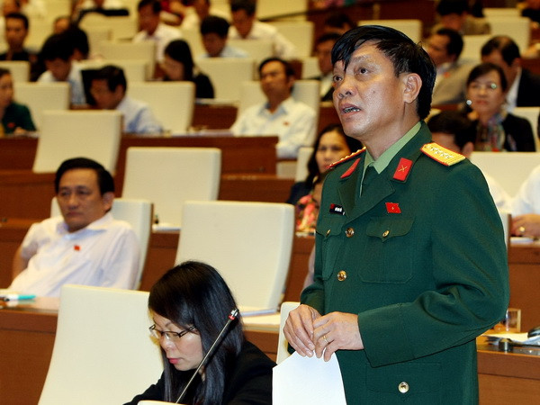 Thảo luận quy định các chức vụ có trần quân hàm cấp Tướng ảnh 1