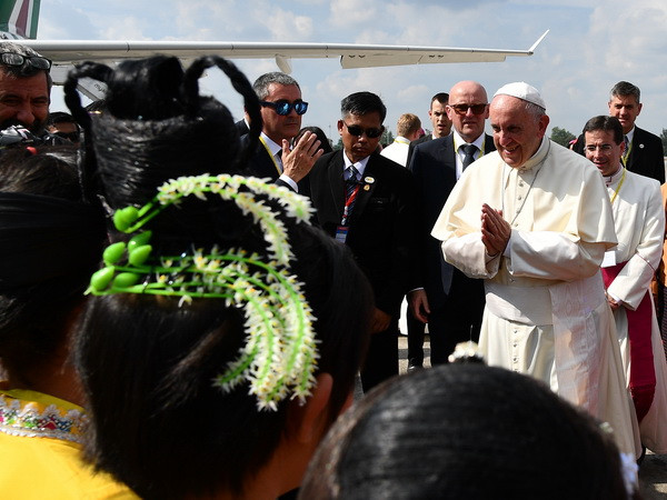 Giáo hoàng Francis có chuyến thăm đầu tiên tới Myanmar ảnh 1