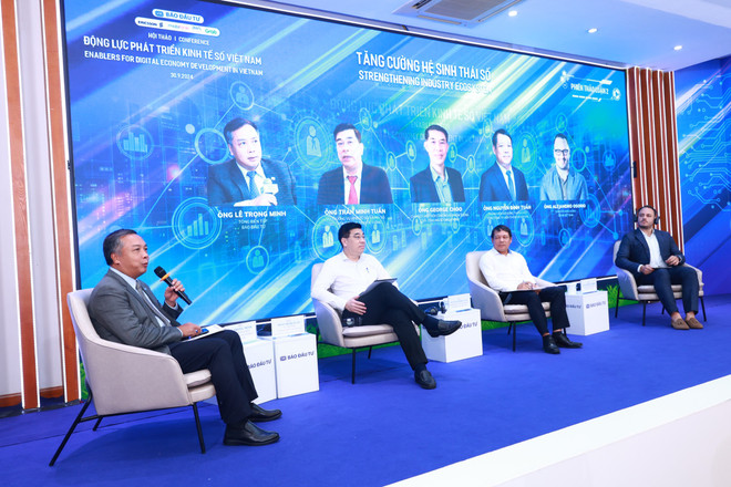 Việt Nam cần có nền tảng số, đặc biệt là các giải pháp hỗ trợ phát triển hạ tầng số. (Ảnh: Vietnam+) Panel 2.jpg