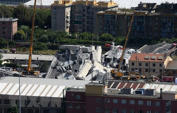 Hiện trường vụ sập cầu cạn ở Genoa, Italy ngày 15/8/2019. (Ảnh: THX/TTXVN) Italy tưởng niệm 1 năm xảy ra thảm họa sập cầu cạn Morandi ảnh 2