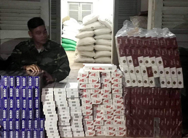 An Giang phát hiện, thu giữ gần 2.500 gói thuốc lá ngoại nhập lậu ảnh 1