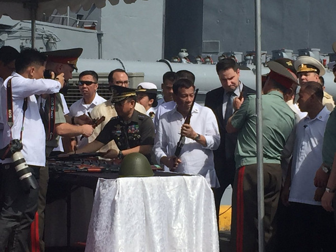 Nga cung cấp vũ khí cỡ nhỏ và phương tiện quân sự cho Philippines ảnh 1