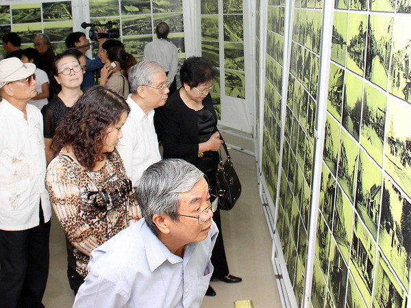 Vận động hiến tặng tài liệu, hiện vật cho Bảo tàng Hà Nội ảnh 1