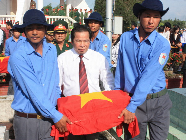 Hỗ trợ tìm kiếm, cất bốc hài cốt liệt sỹ hy sinh tại Campuchia ảnh 1