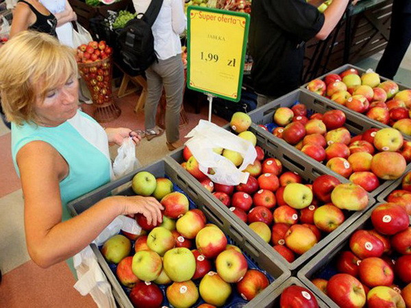 EU tìm cách ổn định thị trường nông sản đối phó lệnh cấm của Nga ảnh 1