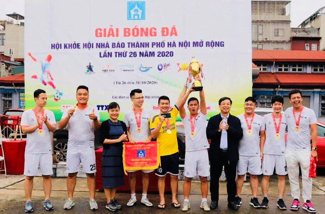 Đội bóng TTXVN vô địch tại Hội khỏe Hội Nhà báo Thành phố Hà Nội ảnh 1