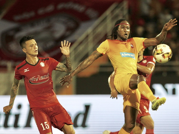 Chiến thắng đầu tiên cho đội bóng thành phố hoa phượng đỏ ảnh 1