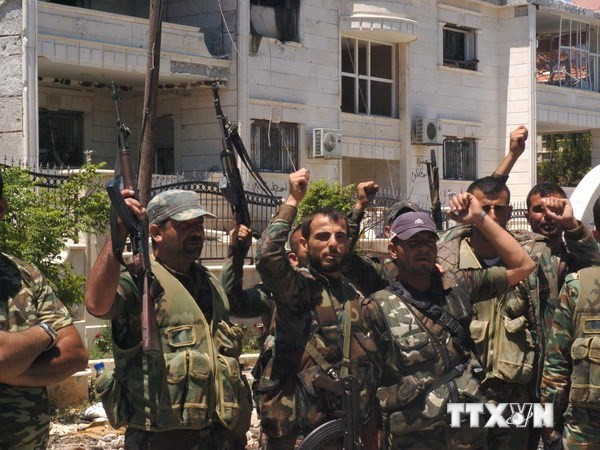 Quân đội Syria dồn sức cho cuộc tấn công chiến lược vào Homs ảnh 1