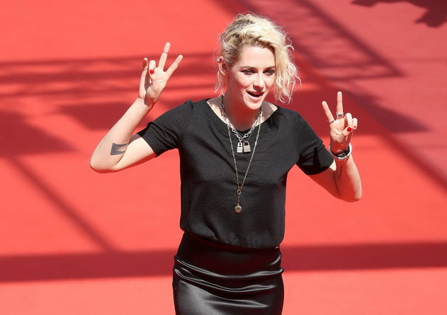 Kristen Stewart "chê" Hollywood, ca ngợi giới làm phim Pháp ảnh 1