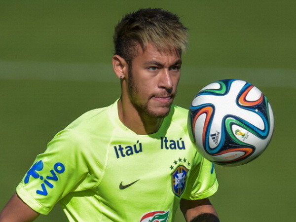 Neymar khiến người hâm mộ Brazil giật mình trước "nội chiến" ảnh 1