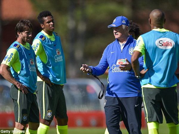 Brazil lo lắng trước thềm "nội chiến" với Chile ở vòng 1/8 ảnh 1