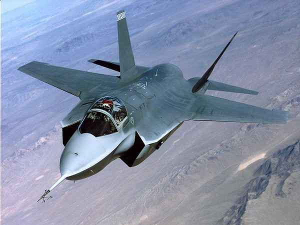 Quân đội Mỹ đưa siêu máy bay chiến đấu F-35 trở lại bầu trời ảnh 1