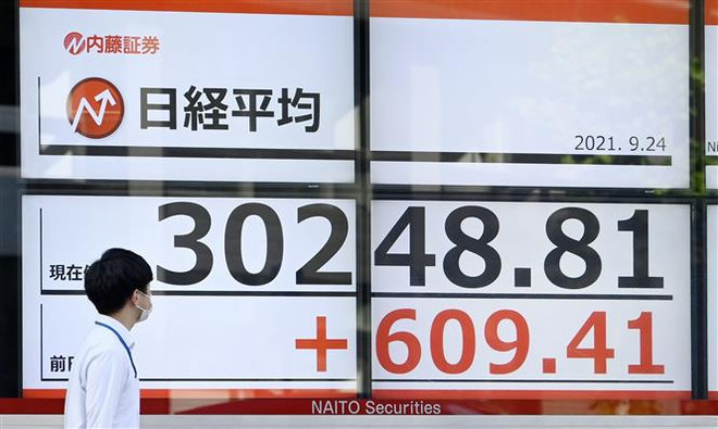 Chiều 10/11, giá vàng châu Á tăng nhẹ, thị trường chứng khoán đi xuống ảnh 2