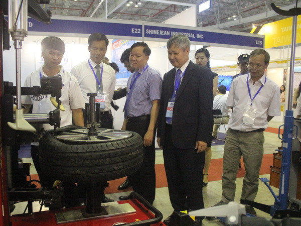 Khai mạc Triển lãm quốc tế về ôtô, xe máy và công nghiệp phụ trợ ảnh 1