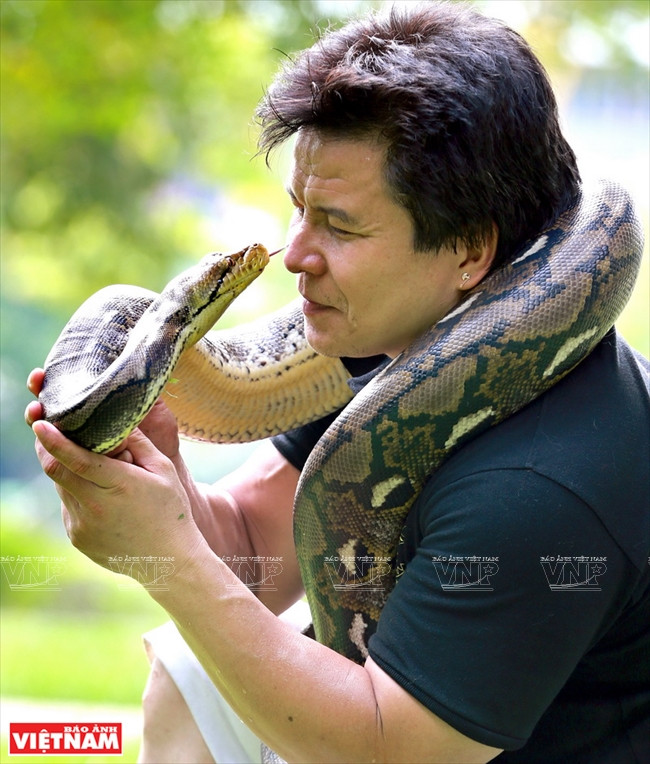 “Chàng Thạch Sanh” và sở thích chinh phục những con trăn lớn ảnh 2