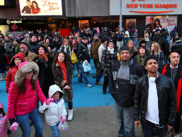 Dân số Mỹ đạt hơn 320 triệu người tính đến cuối năm 2014 ảnh 1