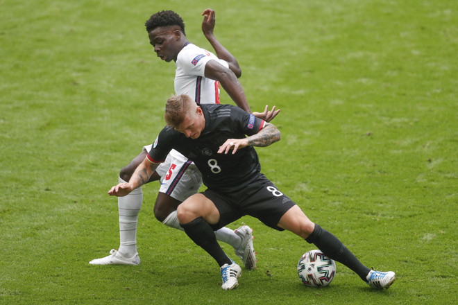 Toni Kroos: Tôi không cần thiết phải thông báo với Loew ảnh 1