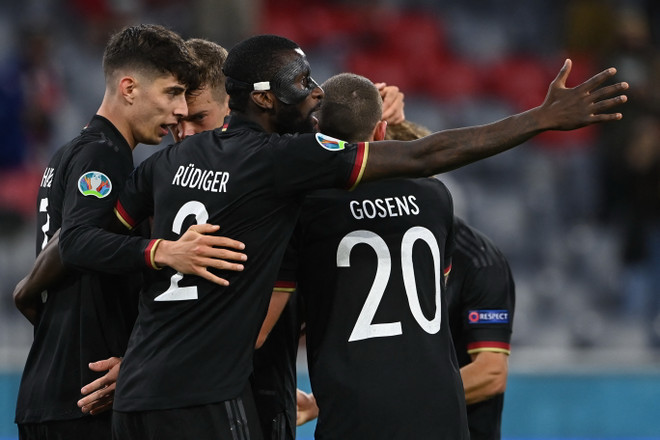 Toni Kroos: Tôi không cần thiết phải thông báo với Loew ảnh 2