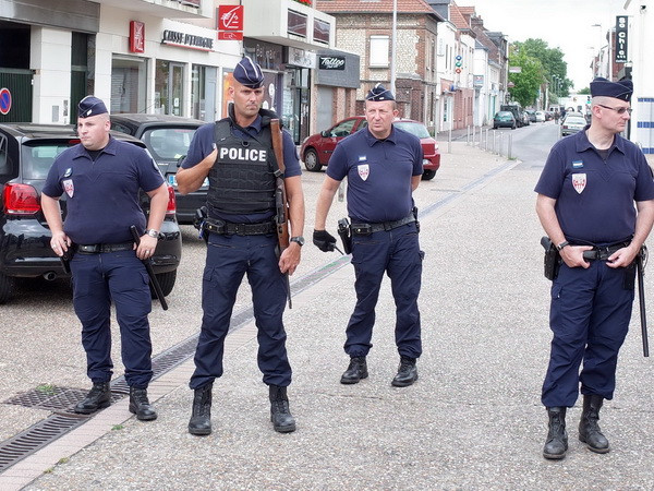 Pháp bắt nghi phạm người Afghanistan âm mưu tấn công khủng bố ảnh 1