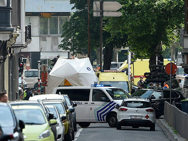 Bỉ: Một đối tượng bắt giữ con tin, nổ súng bắn chết 2 cảnh sát ảnh 1