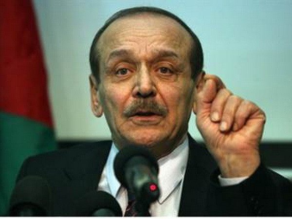 Tổng thư ký Tổ chức Giải phóng Palestine (PLO) Yasser Abed Rabbo. (Nguồn: AFP) Palestine đệ trình dự thảo yêu cầu Israel chấm dứt chiếm đóng ảnh 1